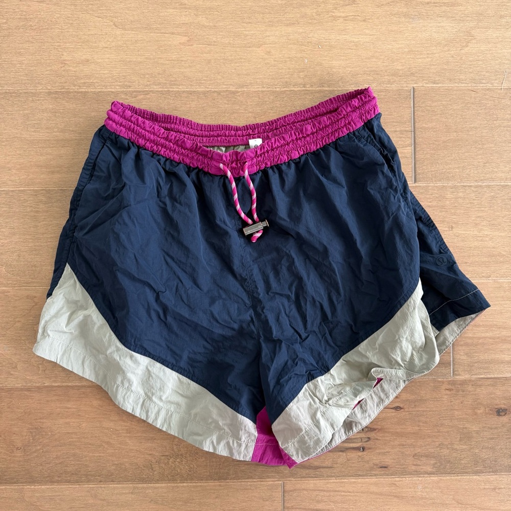 LULULEMON EVERGREEN SHORTS